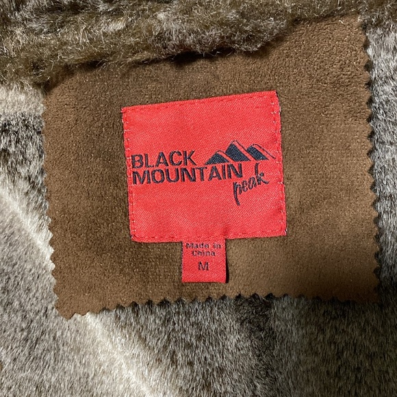 Black mountain faux suede fur vest - Picture 3 of 5
